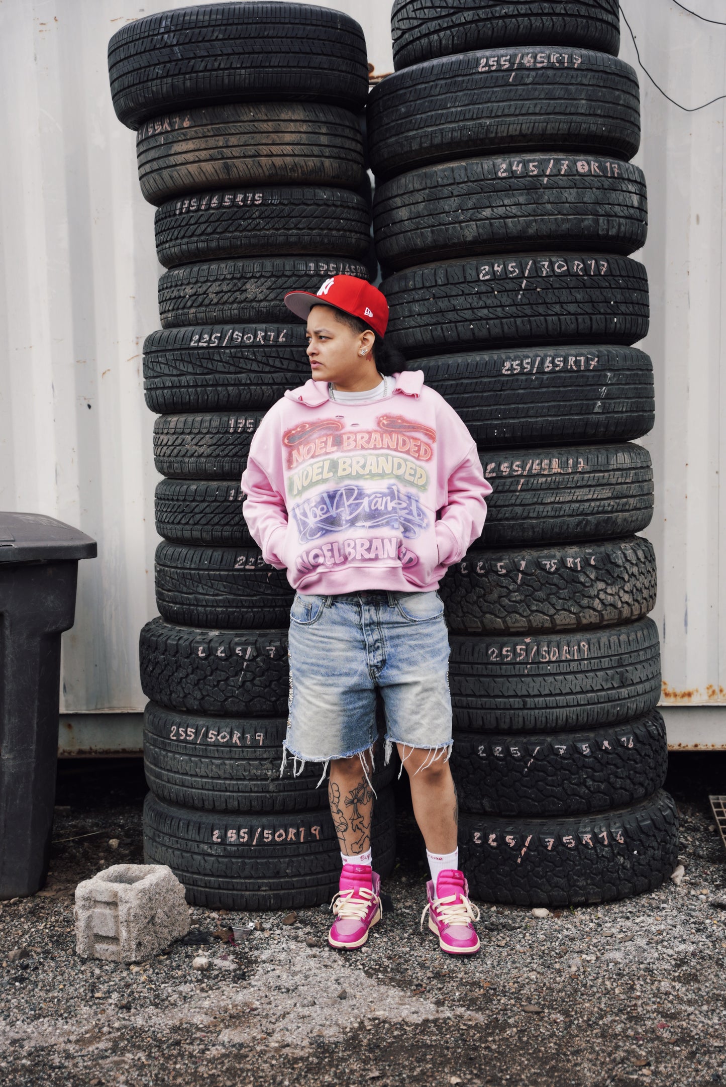 Graffiti Multi Logo Noel Hoodie Pink